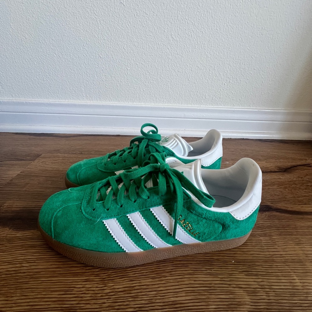 ADIDAS | Gazelle Court Green Suede M 6 | W 7